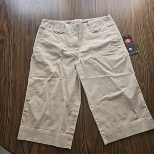 Mt New Fashion Capri Pants. NWT